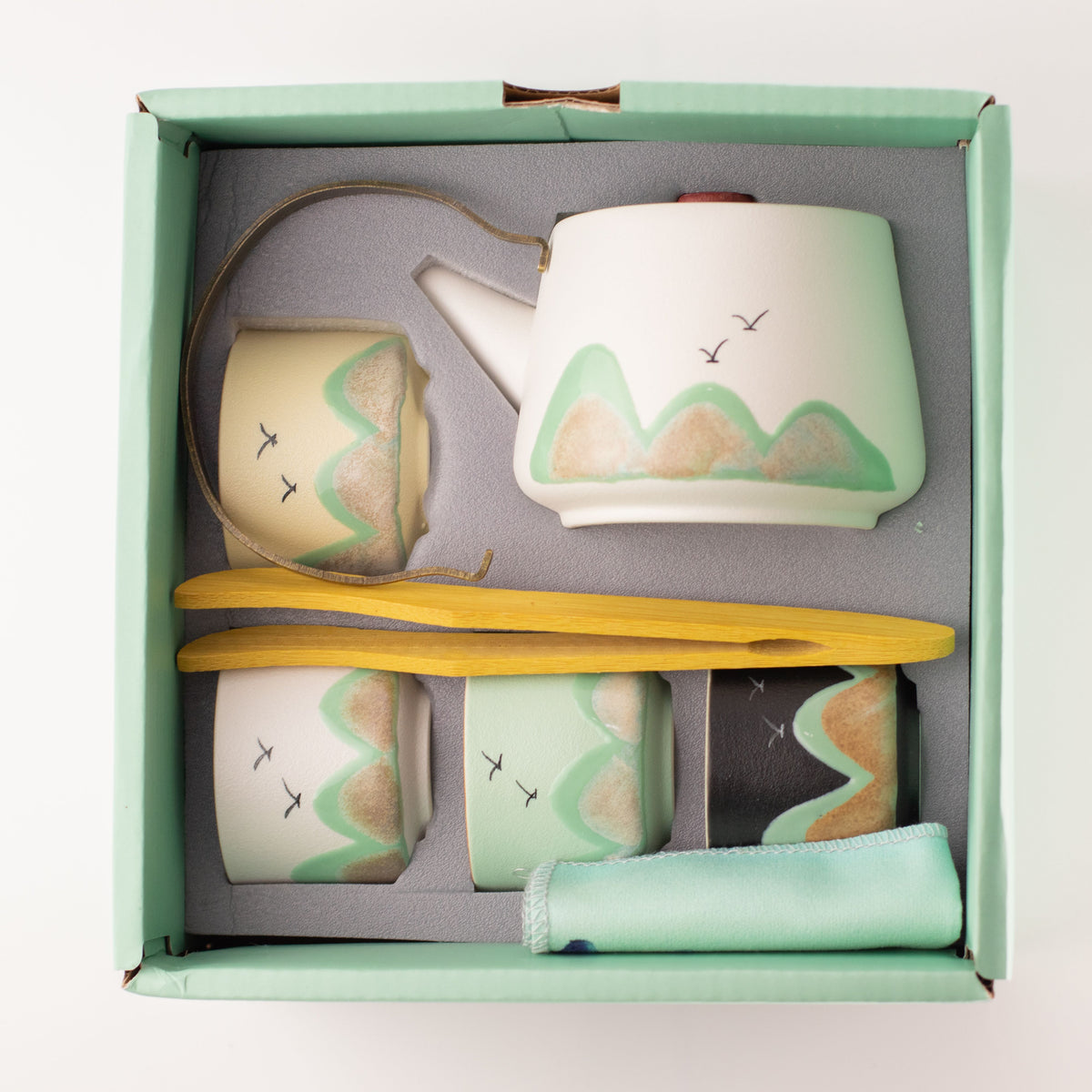 Thousand Miles Ceremonial Tea Set — Four Cups